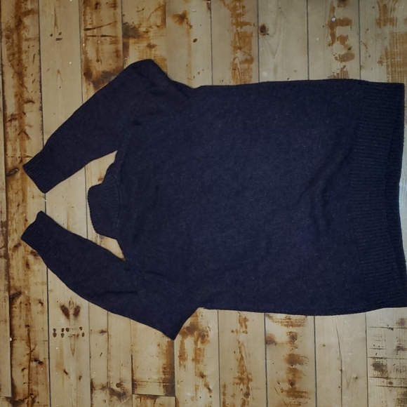 Banana Republic Knit Sweater - Picture 3 of 6